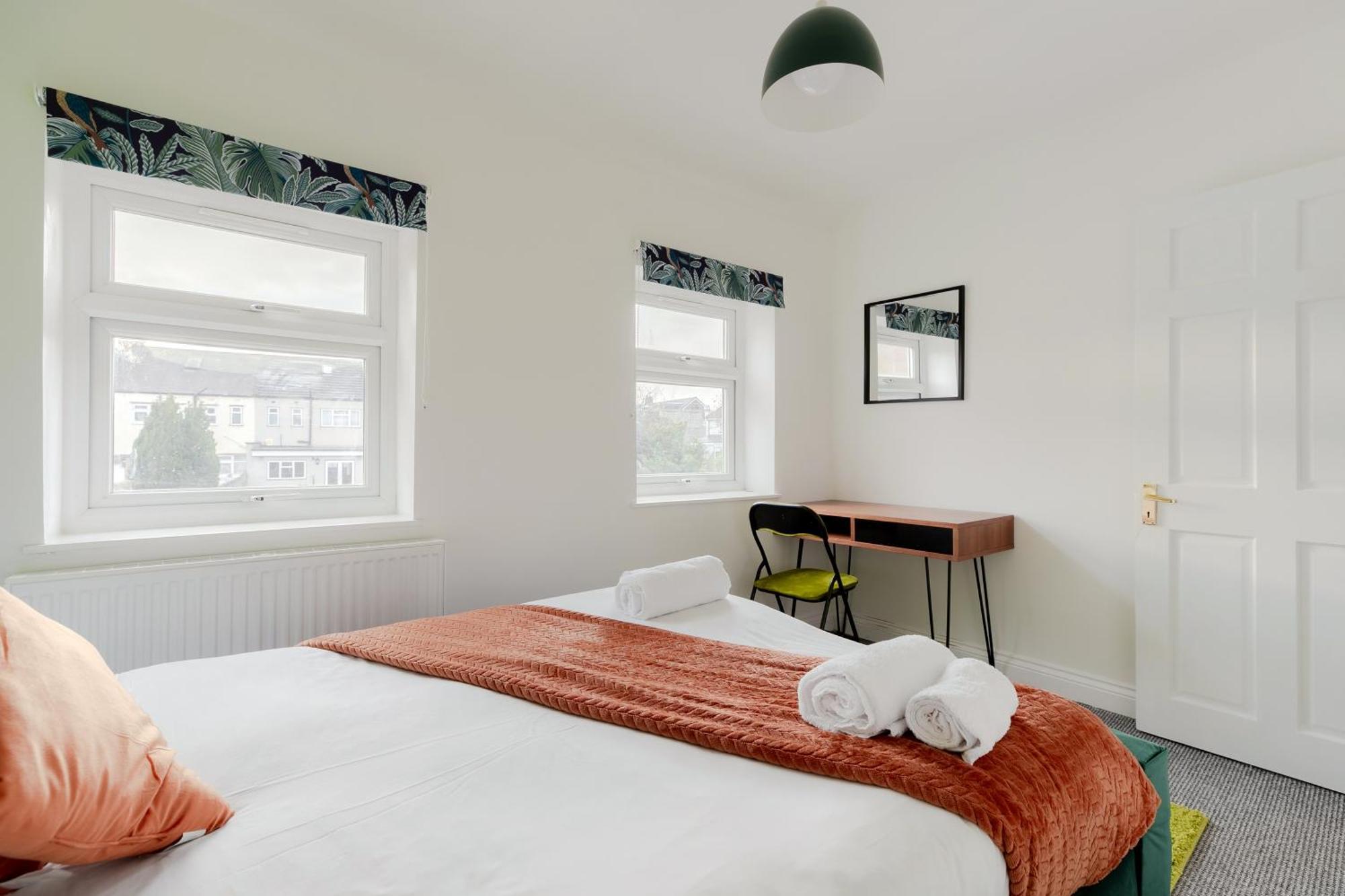 5Br House, Free Parking Offa12, Contractor, Big Families, Relocation Villa Redbridge Exteriör bild