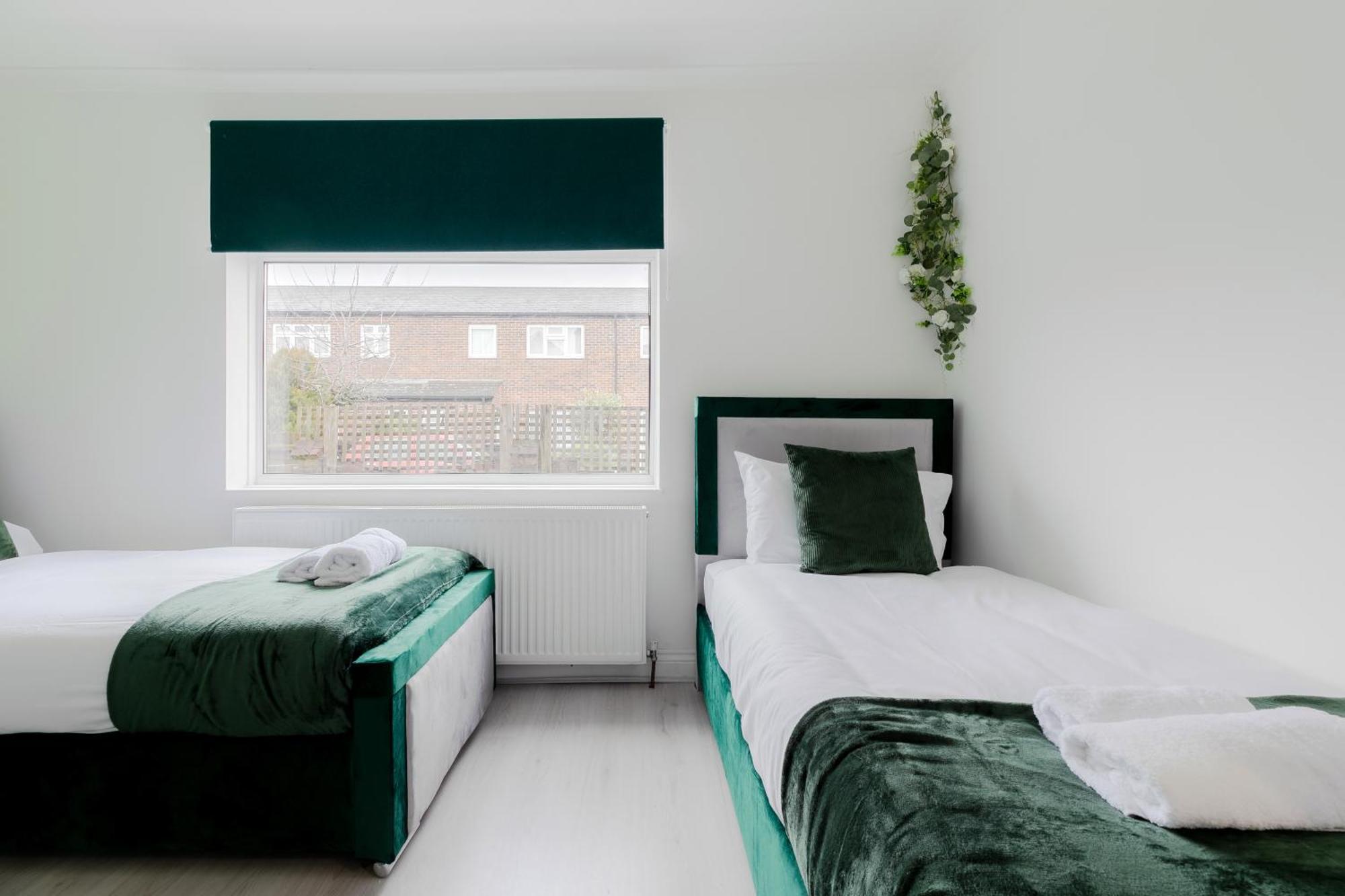 5Br House, Free Parking Offa12, Contractor, Big Families, Relocation Villa Redbridge Exteriör bild